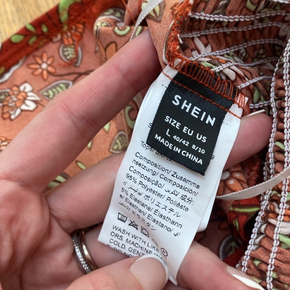 Skirt and crop top matching set with floral and plant patterns - Picture 3 of 4